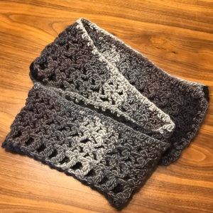 Knit scarf